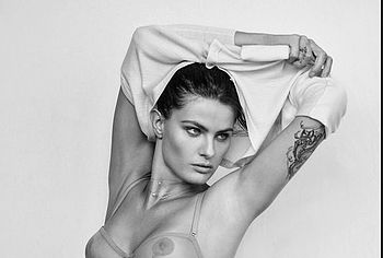 Isabeli Fontana nude