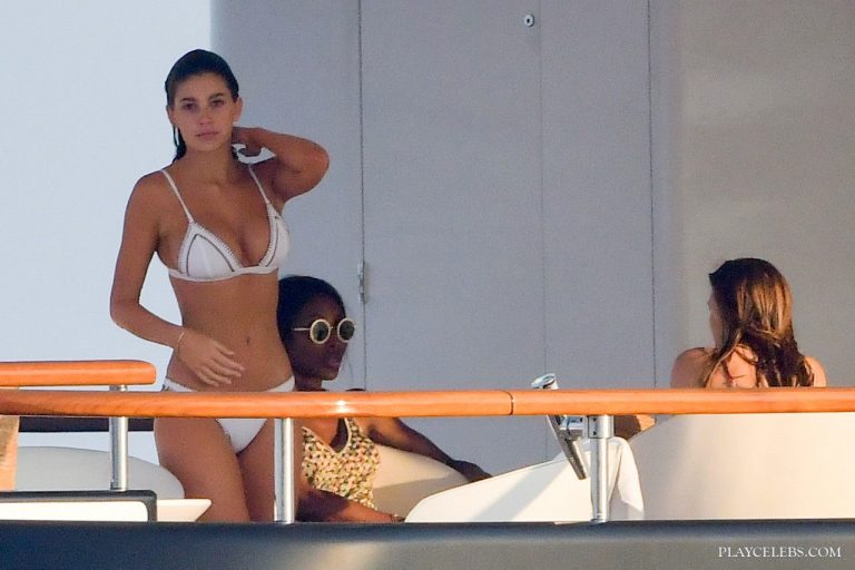 Read more about the article Camila Morrone Enjoying In A White Bikini On A Boat