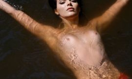 Kendall Jenner Topless And Sexy Photoshoot