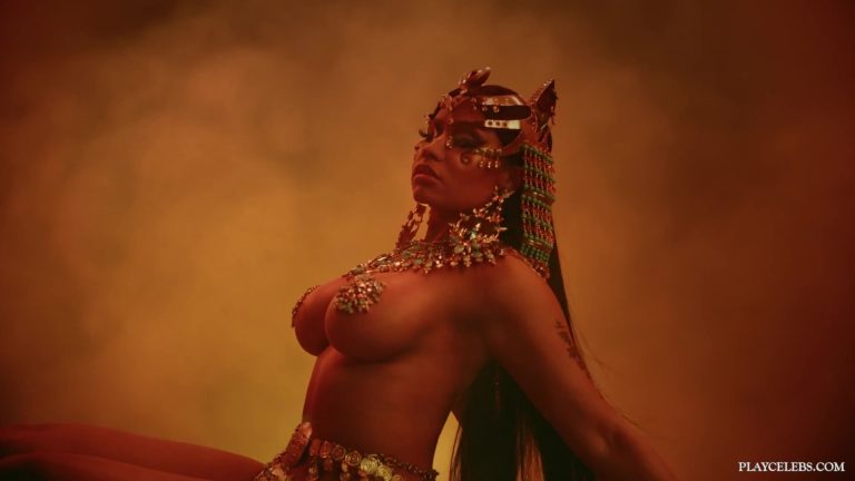 Read more about the article Nicki Minaj Looks Hot In New Music Clip – Ganja Burn