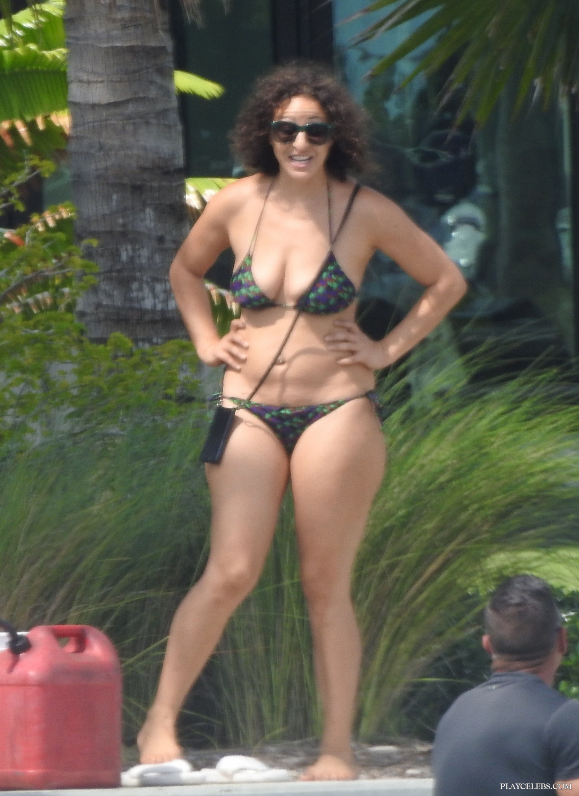 Nicole Tuck Caught In Sexy Bikini On A Beach