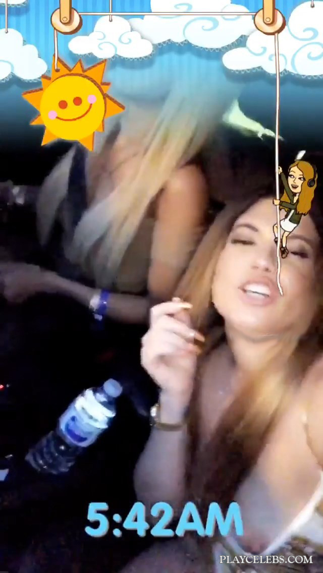 You are currently viewing Chanel West Coast Nipple Slip And Sexy Selfie