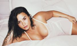 Demi Lovato Lingerie And Bikini Photos