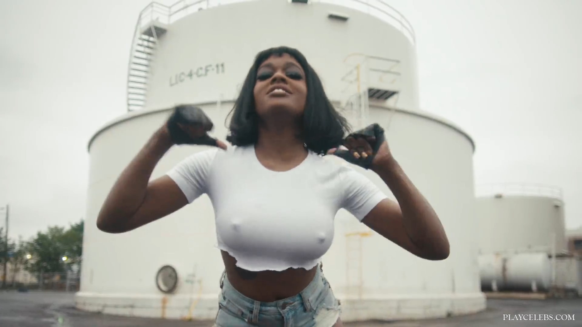 You are currently viewing Azealia Banks Braless In Music Clip Anna Wintour (2018)