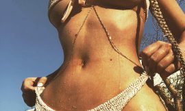 Iggy Azalea Sexy Bikini And Under Boobs Shots