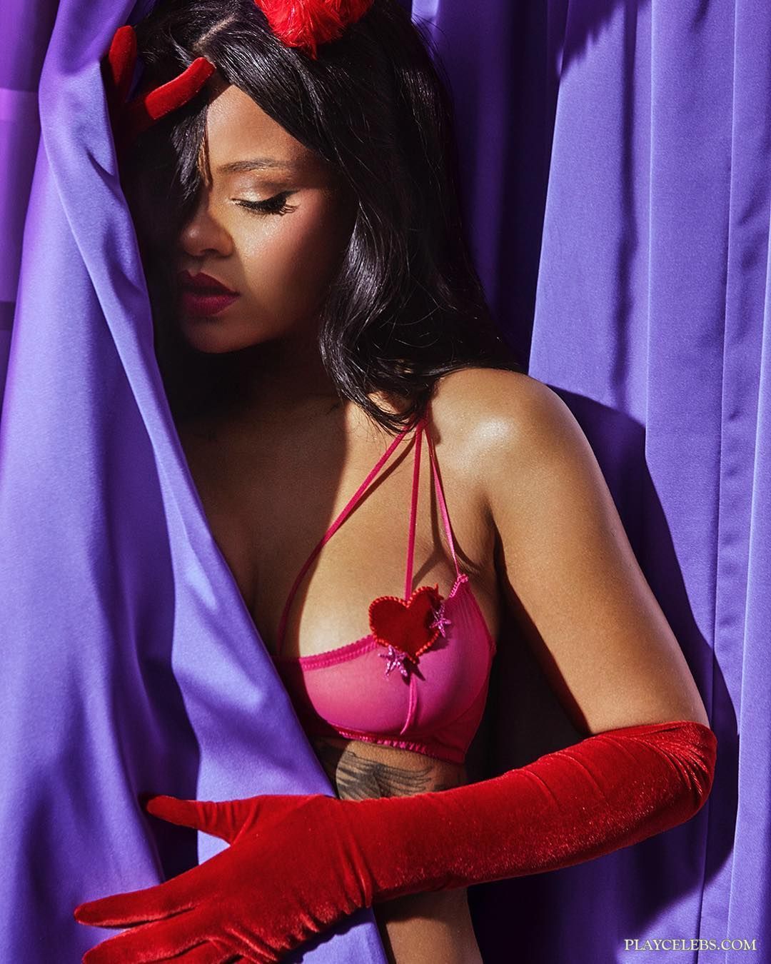 Rihanna Posing In Sexy Lingerie Of Her Brand