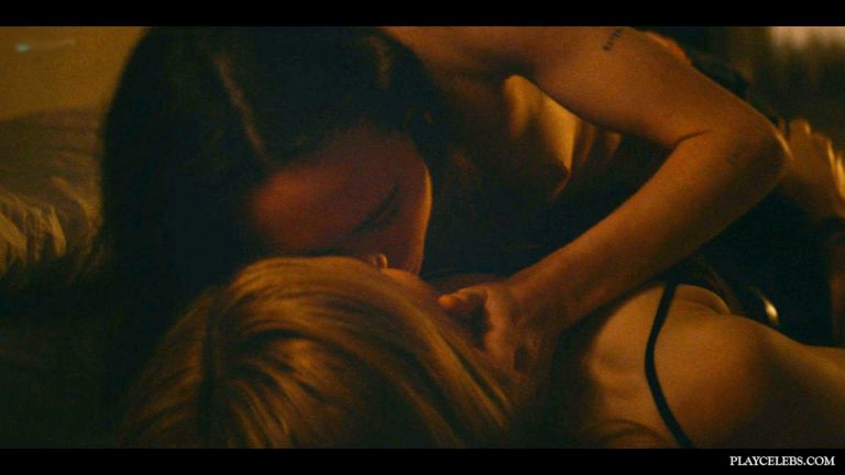 Read more about the article Barbara Garrick, Ellen Page, Laura Linney, May Hong & Zosia Mamet Nude Lesbian Sex In Tales Of The City (2019) S1E4-5