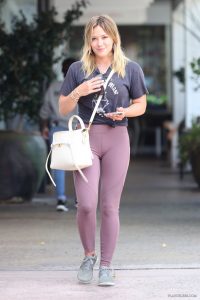 Hilary Duff Paparazzi Cameltoe Photos - PlayCelebs.net