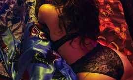 Rihanna Exposing Her Stunning Body In Sexy Lingerie