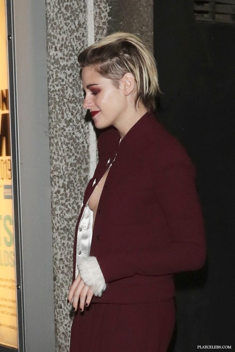 Read more about the article Kristen Stewart Oops Photos