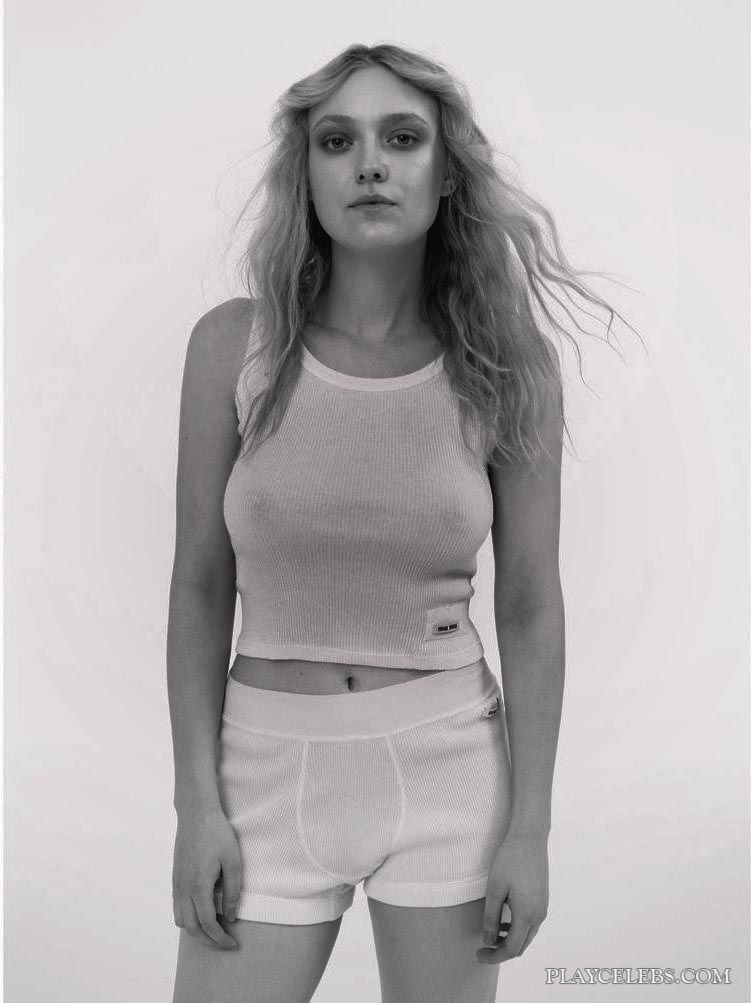 You are currently viewing Dakota Fanning Posing In See Through Underwear For Magazine