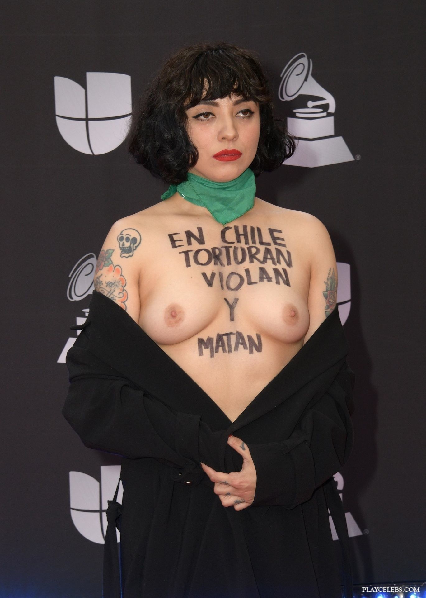 You are currently viewing Mon Laferte Topless And Sexy On Public