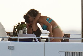 Rita Ora paparazzi bikini pics