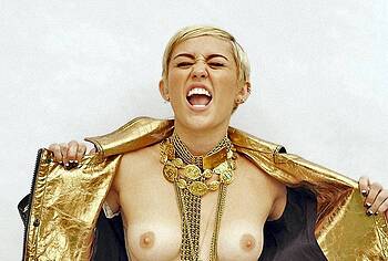 Miley Ray Cyrus topless