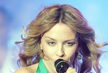 Kylie Minogue nipslip