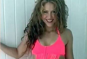 Shakira hacked naked