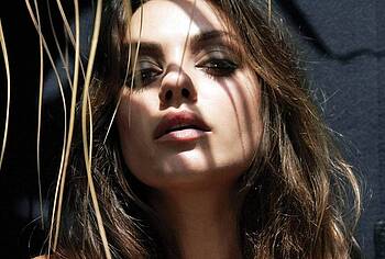 Mila Kunis nude icloud photos