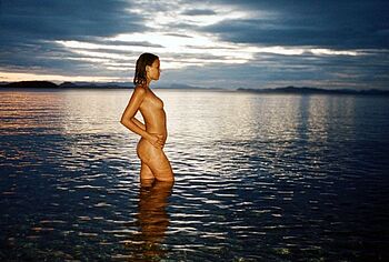 Nathalie Kelley nude photos