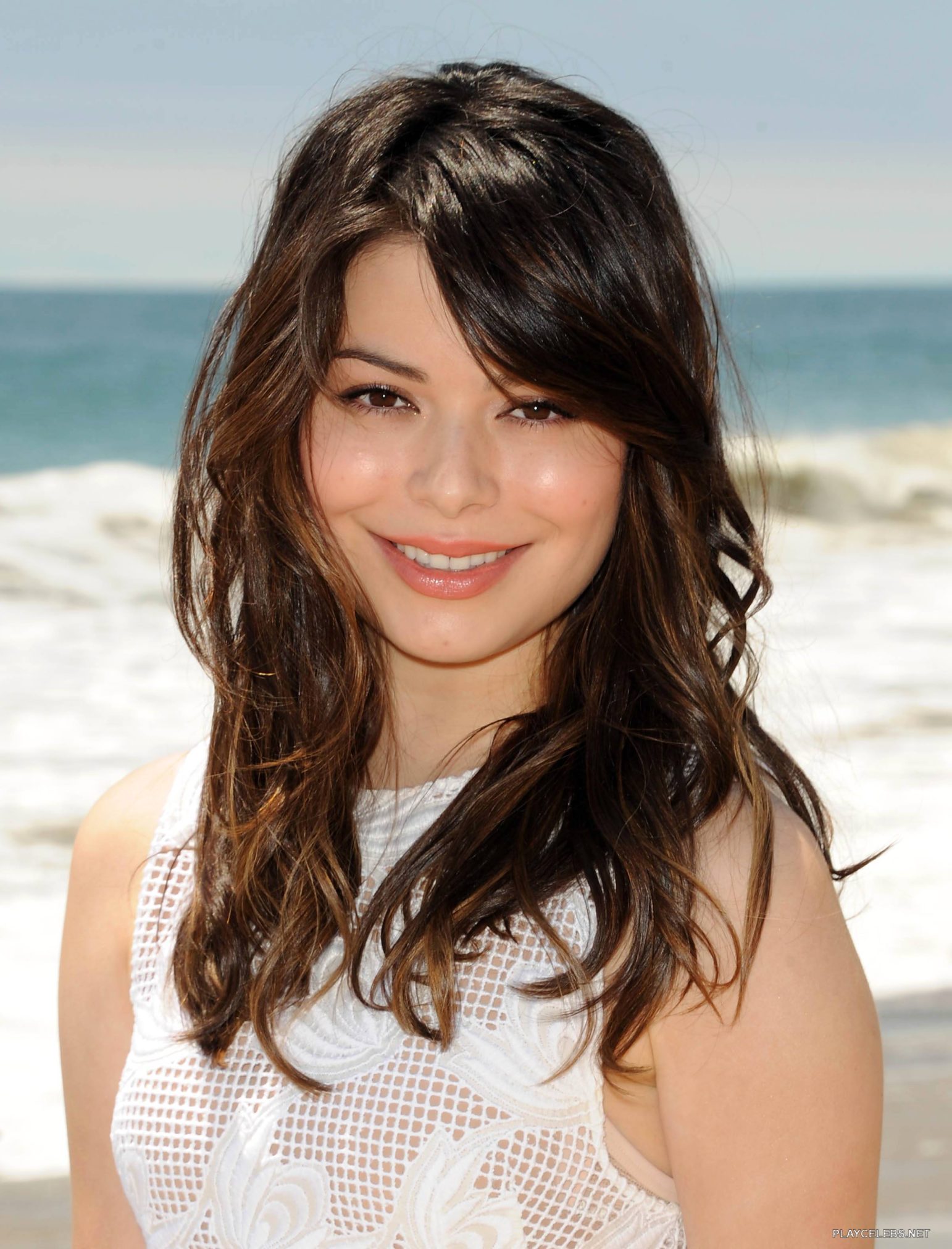 Miranda Cosgrove Sexy Bikini And Erotic Photos - PlayCelebs.net