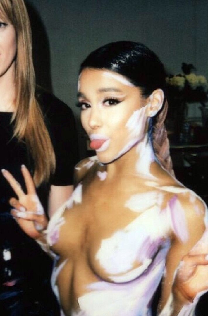 Read more about the article Ariana Grande Leaked Nude And Sexy Photos