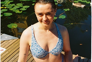 Maisie Williams bikini