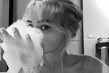 Sabrina Carpenter nudes