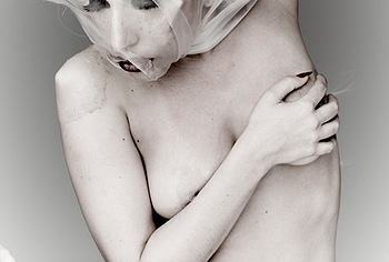 Lady Gagatopless
