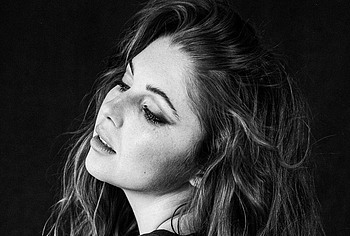 Samantha Hanratty nude photos