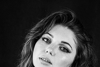 Samantha Hanratty nude photos