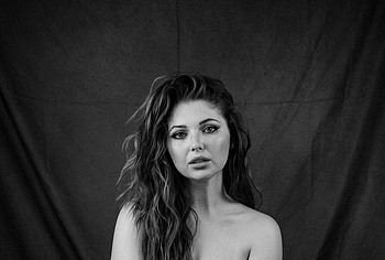 Samantha Hanratty nude photos