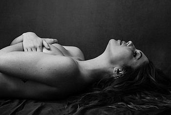 Samantha Hanratty nude photos