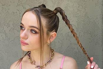 Joey King Nude And Sexy Photos