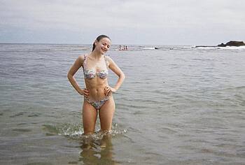 Joey King Nude And Sexy Photos