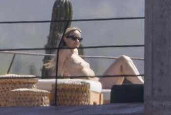 Olivia Wilde nude tits and nipslip pics