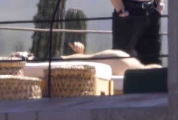 Olivia Wilde nude tits and nipslip pics