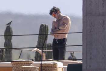 Olivia Wilde nude tits and nipslip pics