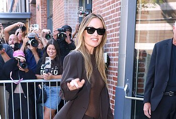 Olivia Wilde nude tits and nipslip pics