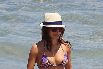 Sarah Shahi Nude And Lingerie Erotic Photos