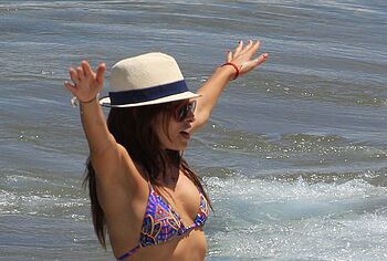 Sarah Shahi Nude And Lingerie Erotic Photos