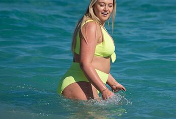 Iskra Lawrence Nude And Bikini Photos