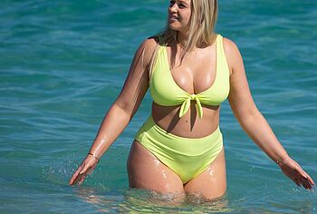 Iskra Lawrence Nude And Bikini Photos