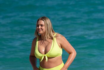 Iskra Lawrence Nude And Bikini Photos