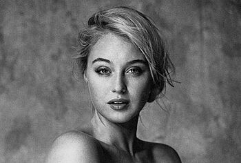 Iskra Lawrence Nude And Bikini Photos