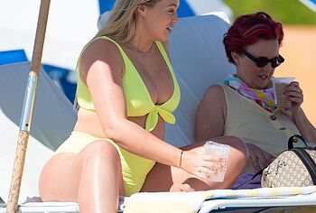 Iskra Lawrence Nude And Bikini Photos