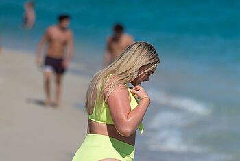 Iskra Lawrence Nude And Bikini Photos