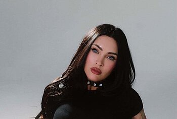 Megan Fox Bare Butt And Naughty Posing Pics