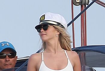 Julianne Hough Nude And Nip Slip Photos