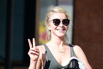 Julianne Hough Nude And Nip Slip Photos