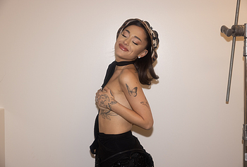 Ariana Grande nudity