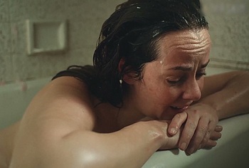 Jena Malone Nude And Sexy Bath Scenes in Sylvia